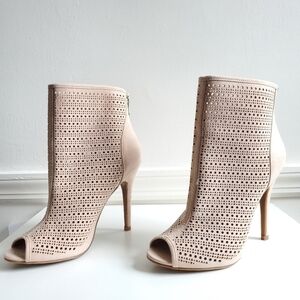 Chinese Laundry Open Toe Suede Blush Booties/Heels Size 7.5(38)